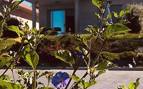 Casa con jardín al lado de Playa Hío
